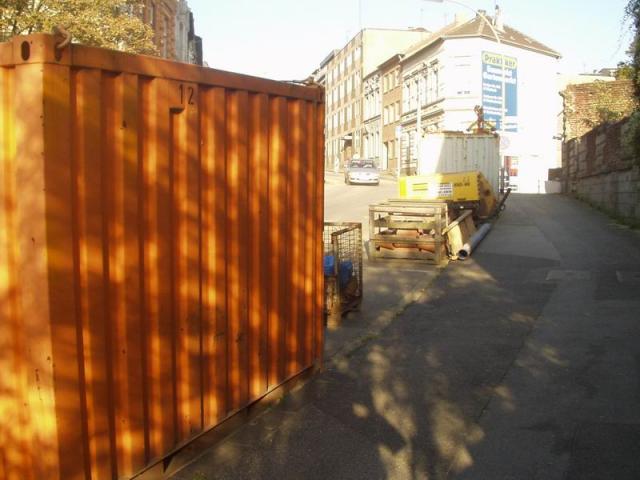 2004/09/post-104-1094670270_thumb.jpg