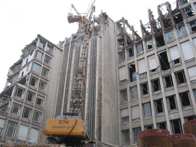 2004/11/post-104-1100285324_thumb.jpg