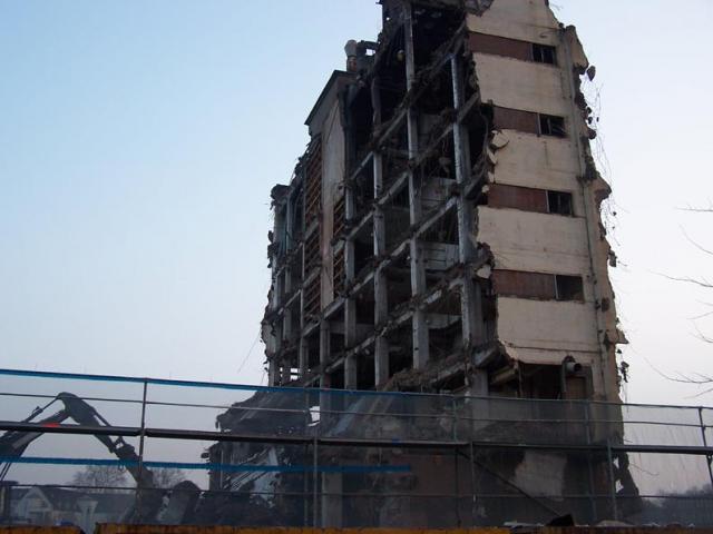 2004/12/post-104-1102011765_thumb.jpg