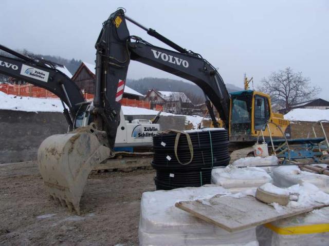 VOLVO_EC240_1_.jpg