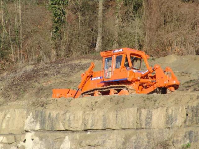 KOMATSU_D155S_2_.jpg