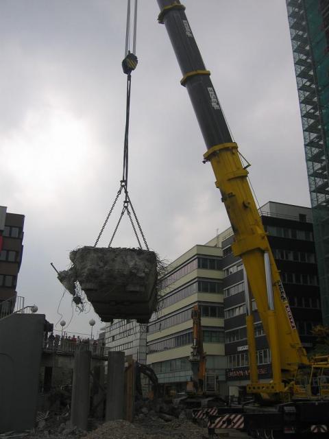 2005/04/post-225-1113828692_thumb.jpg