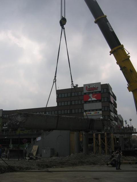 2005/04/post-225-1113828892_thumb.jpg