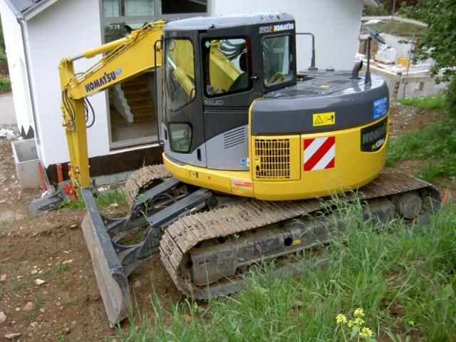 KOMATSU_PC_138__2.jpg