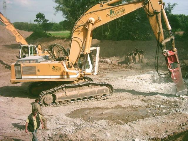2005/06/post-701-1119000734_thumb.jpg