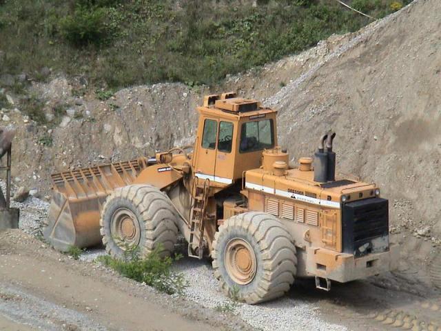 L'HOUGH PAYLOADER 560 Post-1149-1127936769_thumb