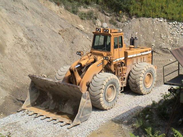 L'HOUGH PAYLOADER 560 Post-1149-1127936771_thumb