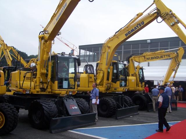 027_Komatsu_PW_130_160_180_7.JPG