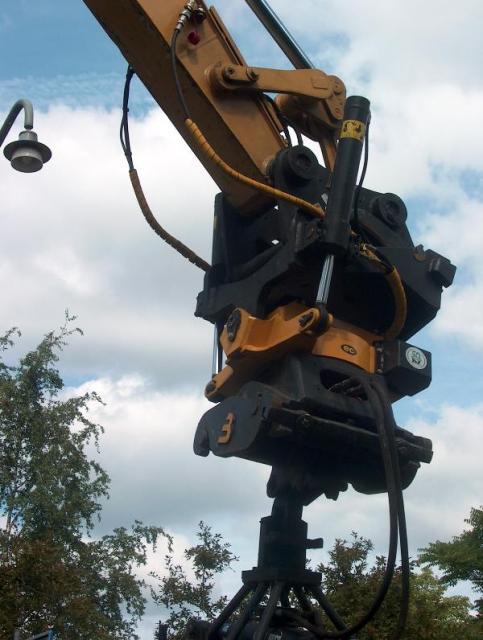 023_Caterpillar_M_315_Janssen___De_Jong_Bunde_Geurts_Trucks_Nijmegen_detail_rototilt_.jpg