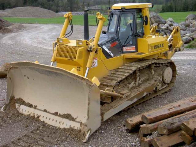 KOMATSU_D155AX__1.jpg