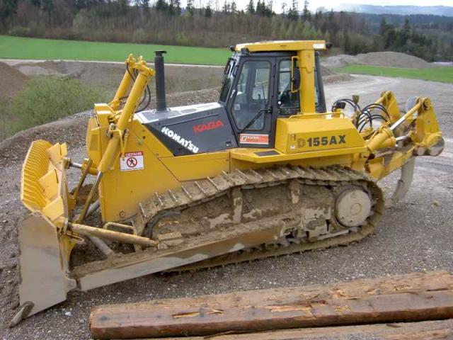 KOMATSU_D155AX__2.jpg