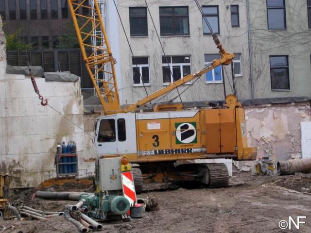 2005/11/post-31-1132486320_thumb.jpg