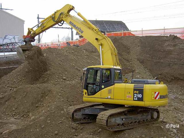 KOMATSU_PC210LC_7K__16_.jpg