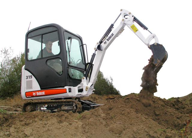 Bobcat_excavator_319_3_HR.jpg