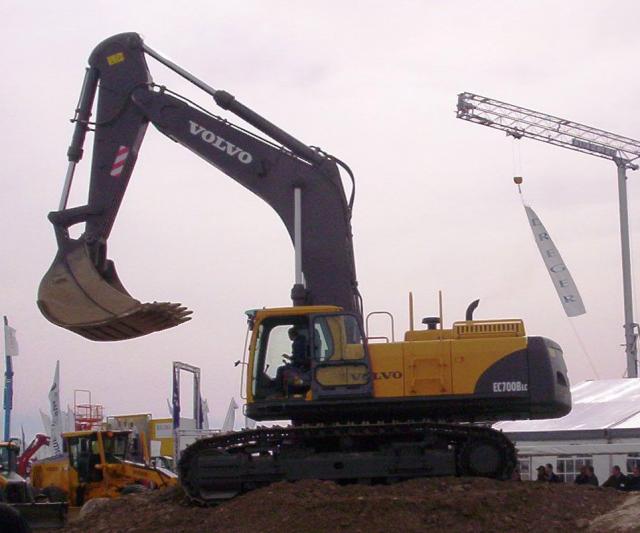 Volvo_EC700_1.JPG