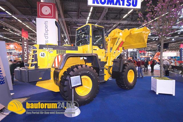 komatsu_014.jpg