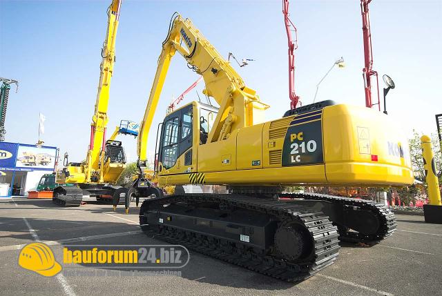 komatsu_007.jpg