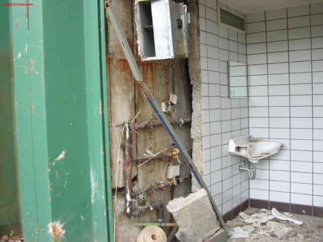 009.JPG
