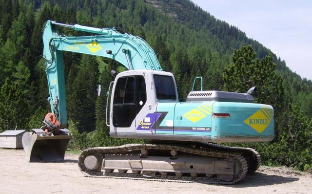 Kobelco_SK250N_LC_01.jpg