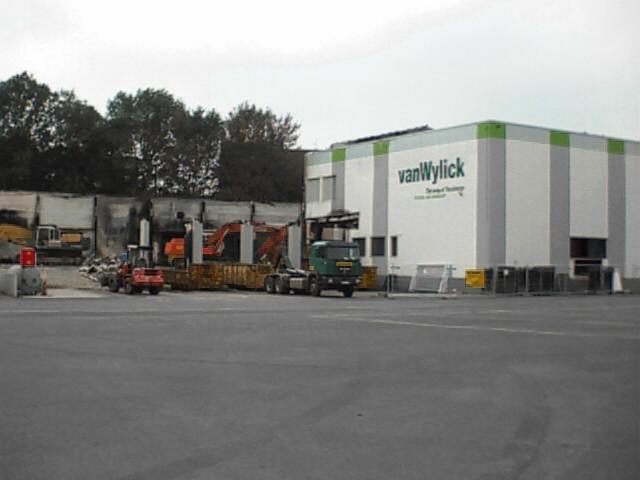 GROSSMARKT_1.JPG