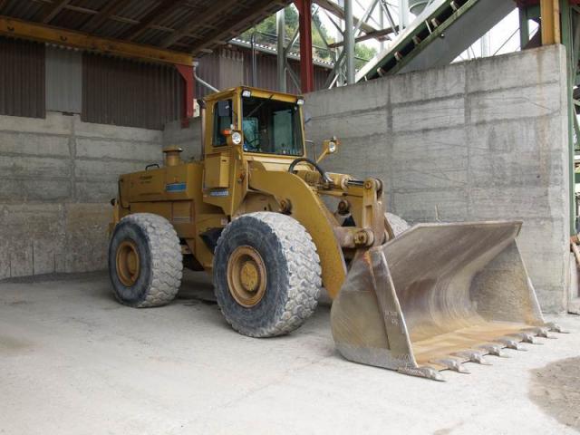 L'HOUGH PAYLOADER 560 Post-1149-1163347973_thumb