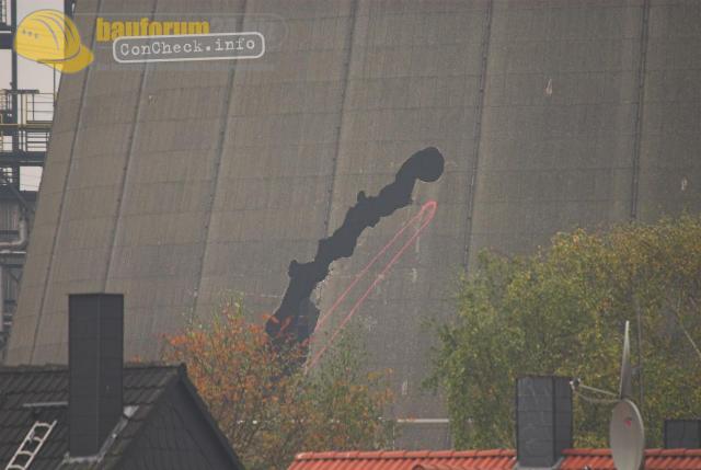 bauforum24_sprengungkuehlturm_04.jpg