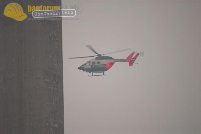 bauforum24_sprengungkuehlturm_05.jpg