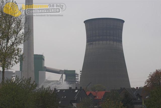bauforum24_sprengungkuehlturm_08.jpg