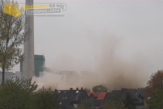 bauforum24_sprengungkuehlturm_15.jpg