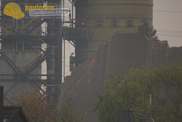bauforum24_sprengungkuehlturm_16.jpg