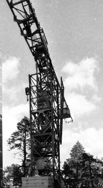 Crane_Weitz1289_Telescope.jpg