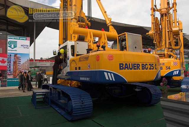 bauma_shanghai_06_bauer03.jpg