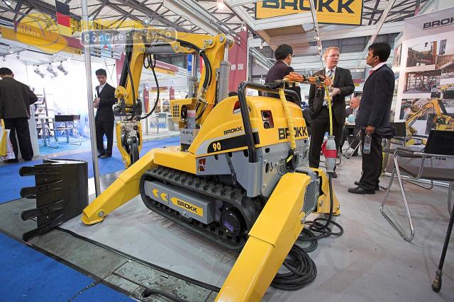 bauma_shanghai_06_brokk03.jpg