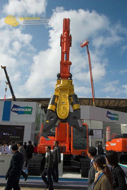 bauma_shanghai_06_doosan05.jpg