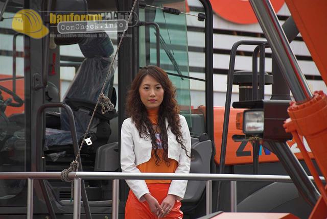 bauma_shanghai_06_hitachi08.jpg