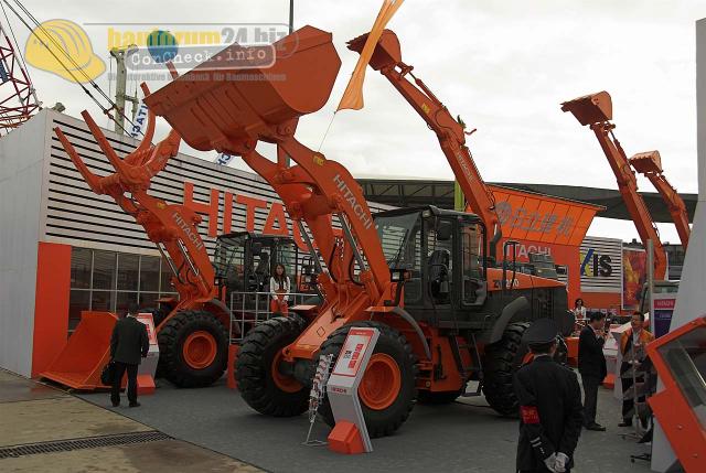 bauma_shanghai_06_hitachi16.jpg