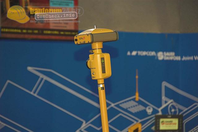 bauma_shanghai_06_topcon04.jpg