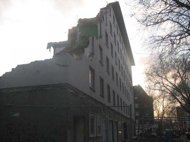 2007/03/post-828-1173378973_thumb.jpg