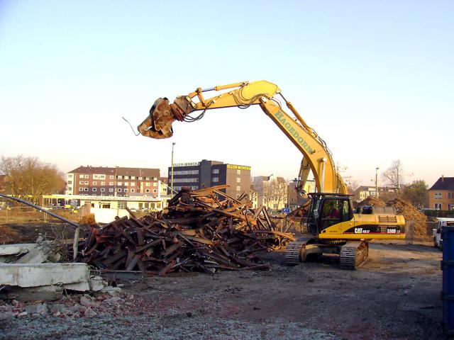 2007/04/post-701-1175431575_thumb.jpg