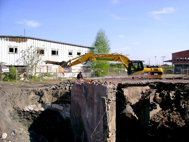 2007/04/post-701-1177229141_thumb.jpg