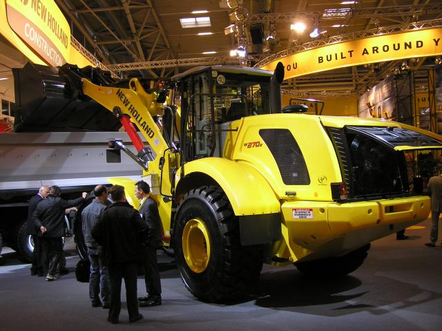 New Holland Construction/CNH Global Post-4277-1180885344_thumb