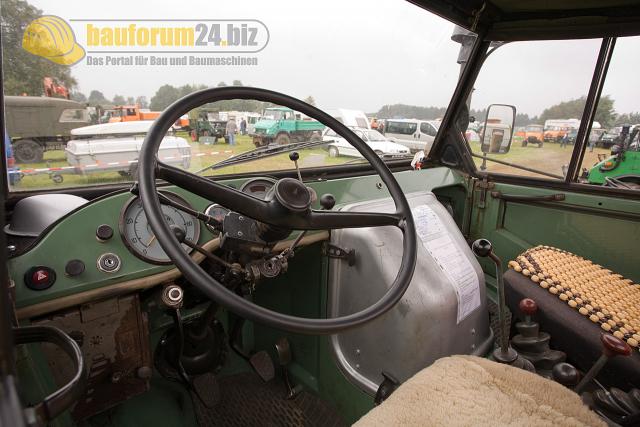 schleppertreffen_venner_berg_2007_unimog_015.jpg