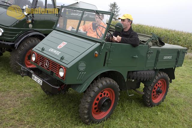 schleppertreffen_venner_berg_2007_unimog_020.jpg