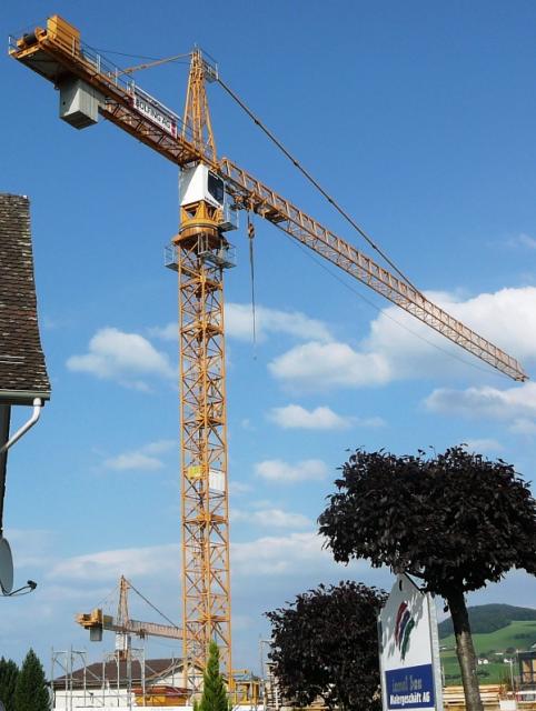 LIEBHERR_140EC_H6_1.JPG