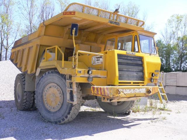 autocarri e dumper perlini Post-1739-1187000557_thumb