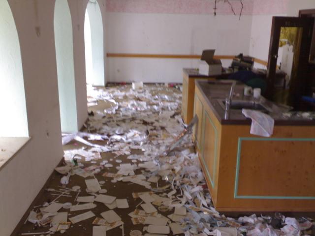 2007/08/post-654-1186427502_thumb.jpg