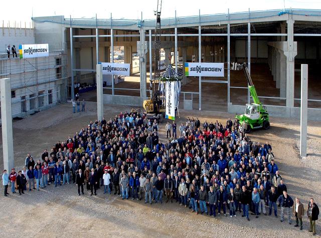 sennebogen_neue_fabrik_straubing_sand.jpg