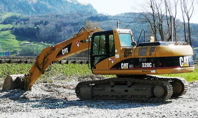 CAT_320C_s_6.JPG