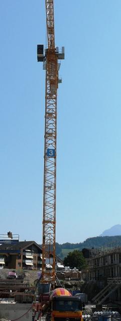 LIEBHERR_200_EC_B_LANDIS_3.JPG