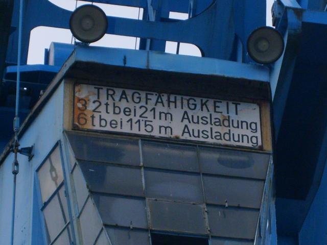 Hafenkrane_und_P_stlingbergbahn_023.jpg